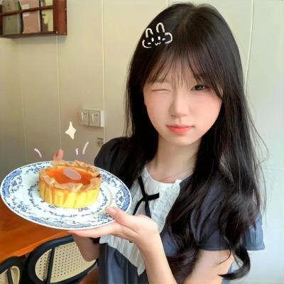 她比烟花寂寞